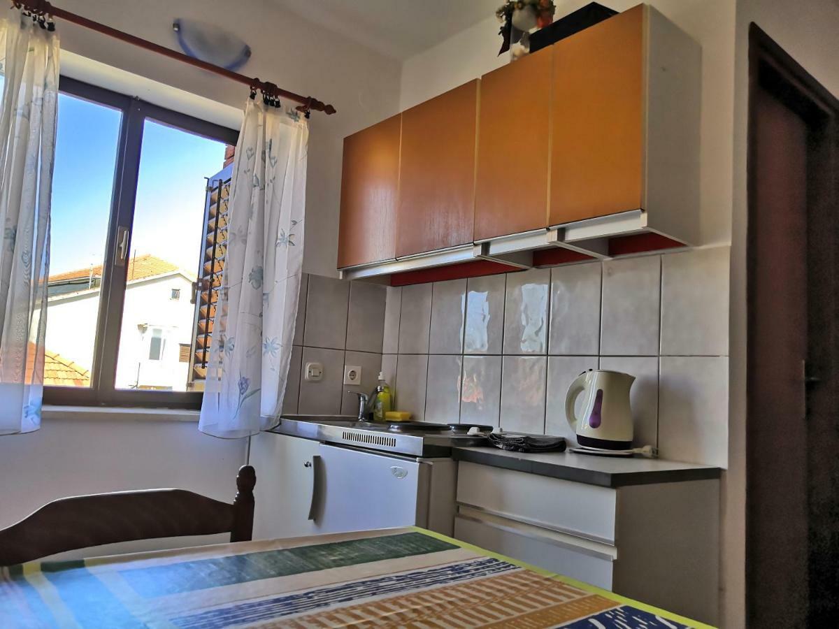 Apartments Srhoj Stari Grad  Exteriér fotografie